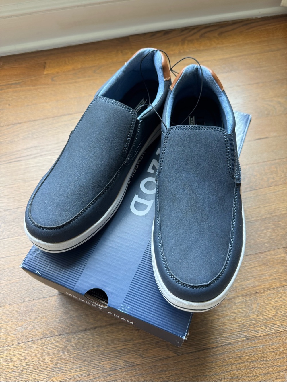 Izod Mens Slip-On Canvas Shoes Arlo New with Box